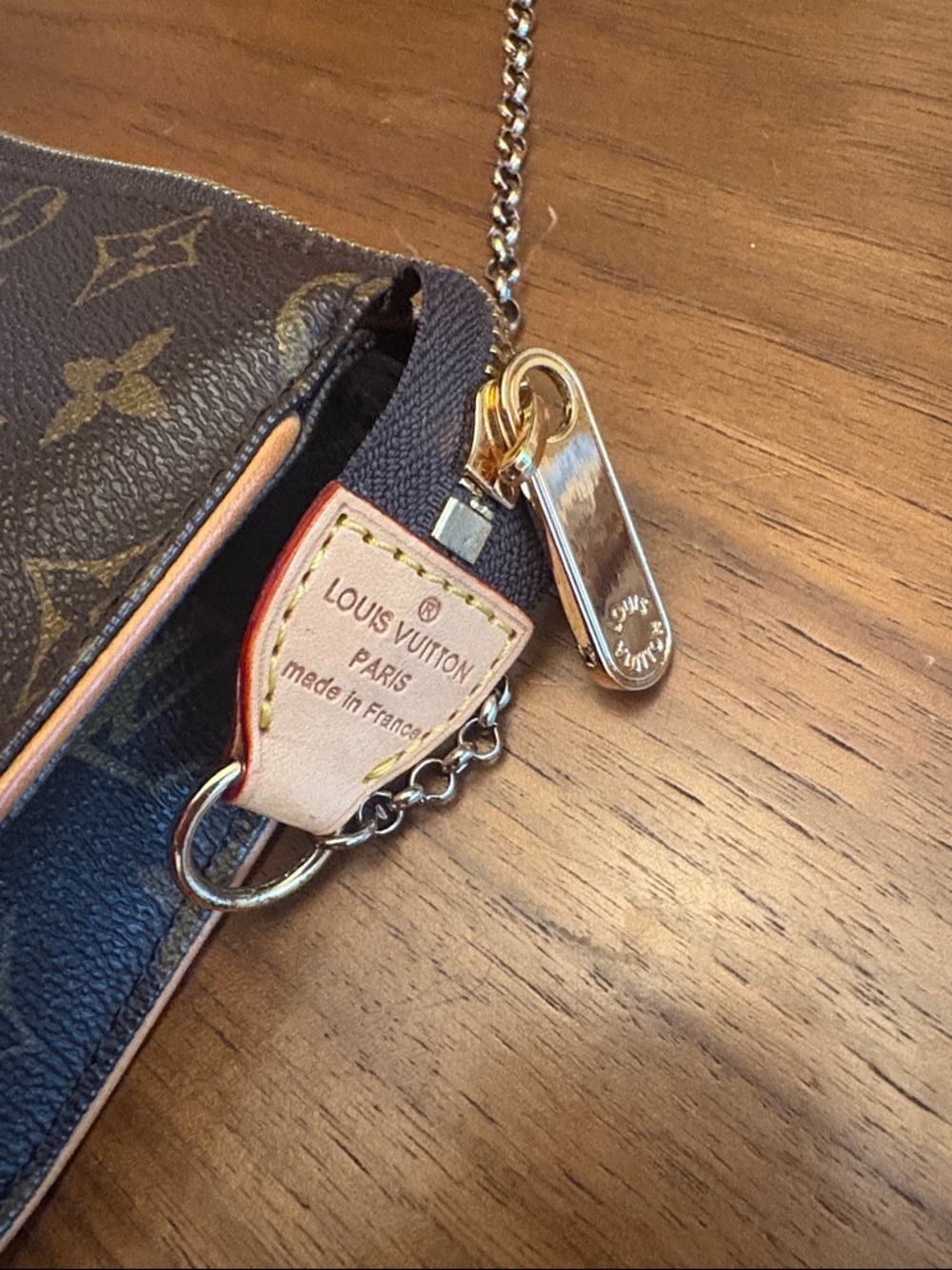 Louis Vuitton Pouchette Sophie Monogram Chain Wristlet with Gold Hardware - Picture 3 of 14